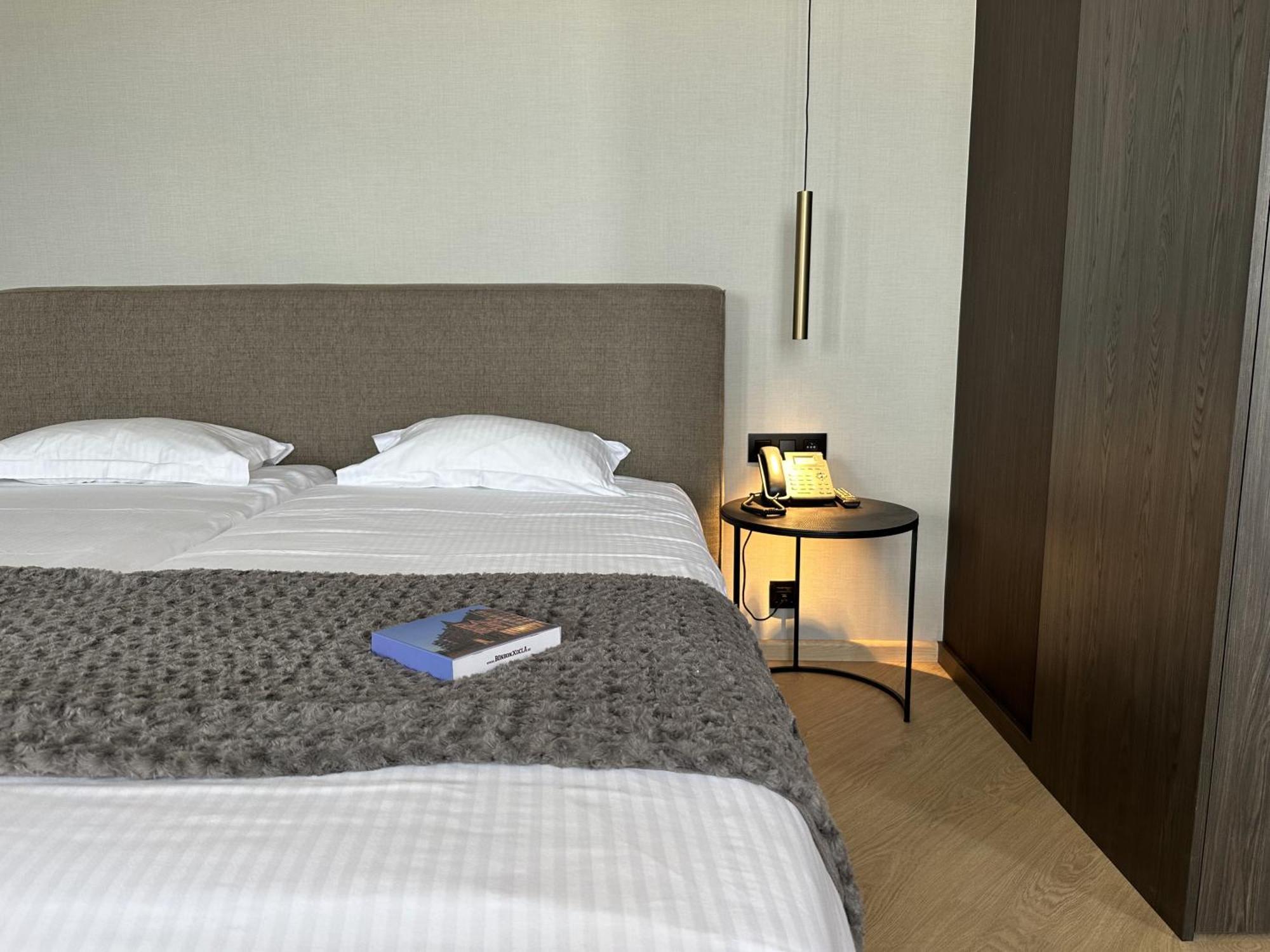 Hotel Villa Select เดอปาน ภายนอก รูปภาพ