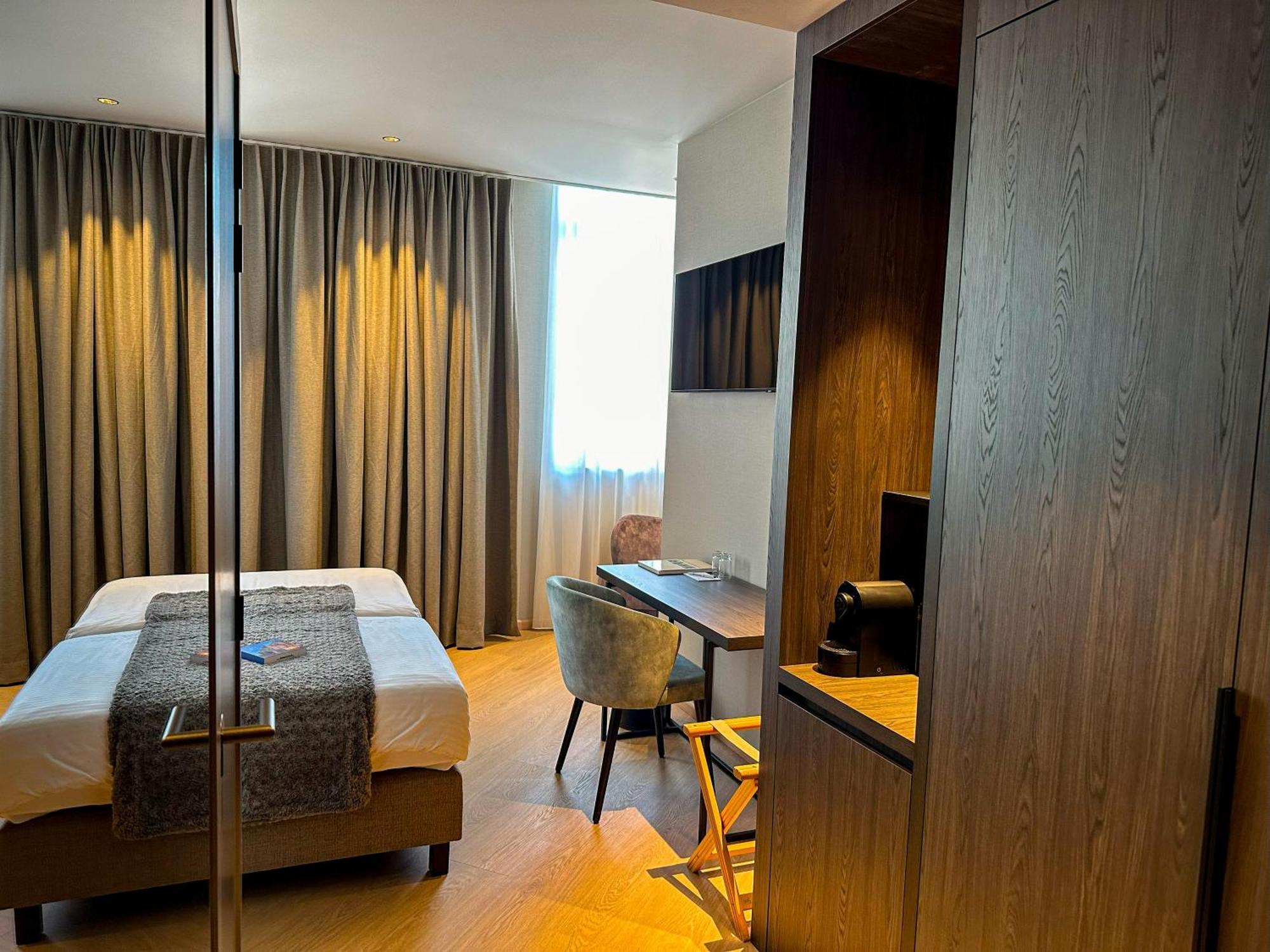 Hotel Villa Select เดอปาน ภายนอก รูปภาพ