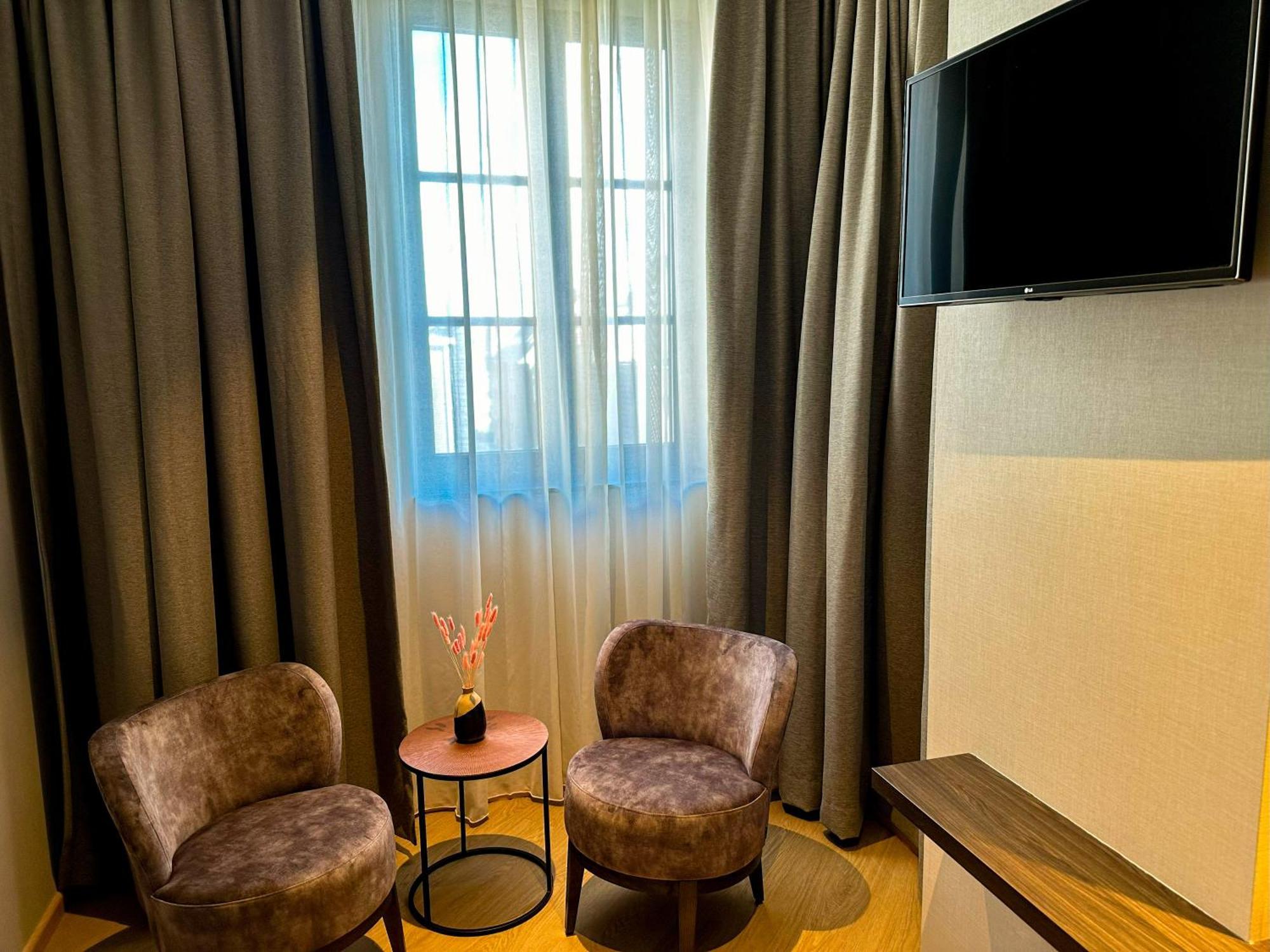 Hotel Villa Select เดอปาน ภายนอก รูปภาพ
